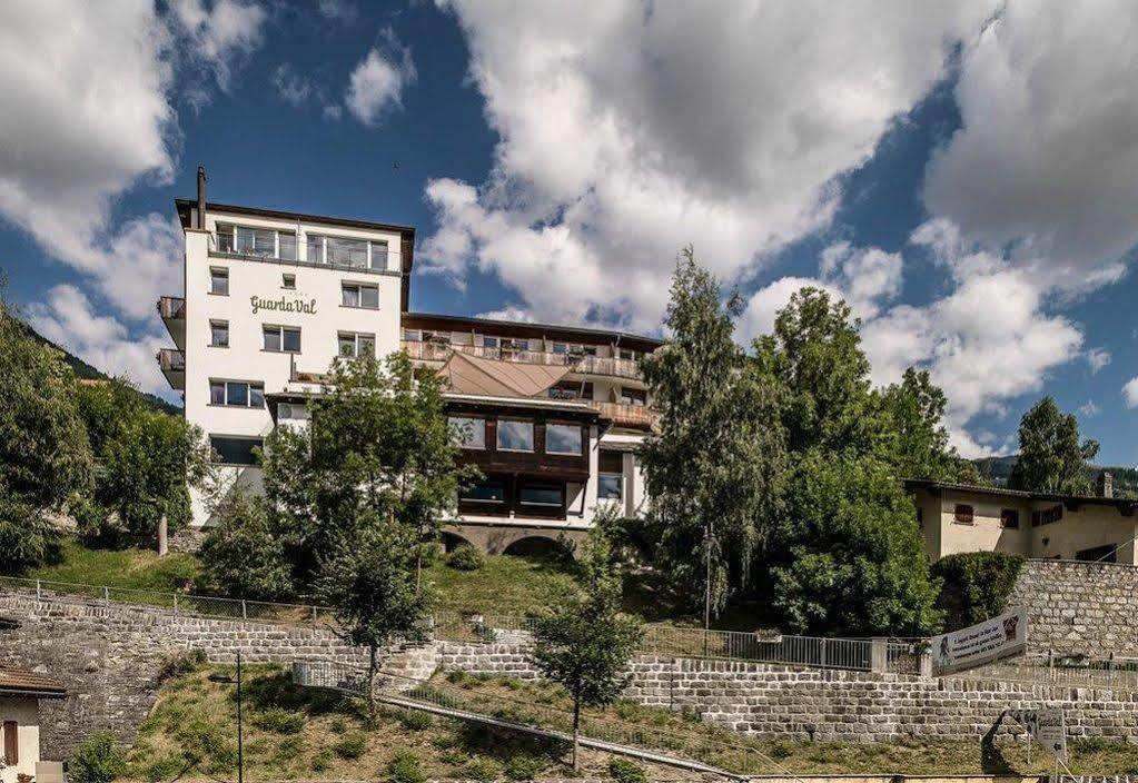 Engadiner Boutique-Hotel Guardaval Scuol Exterior photo